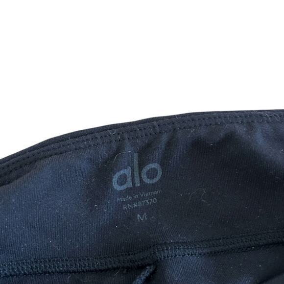 ALO Yoga Black High Waisted Flutter Flare Leggings Yoga Pants Sz M - Picture 2 of 6